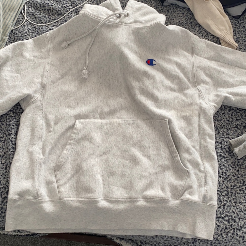 2 large sweatshirts